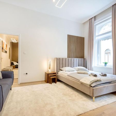 Sleek Downtown Living Apartman Budapest Kültér fotó